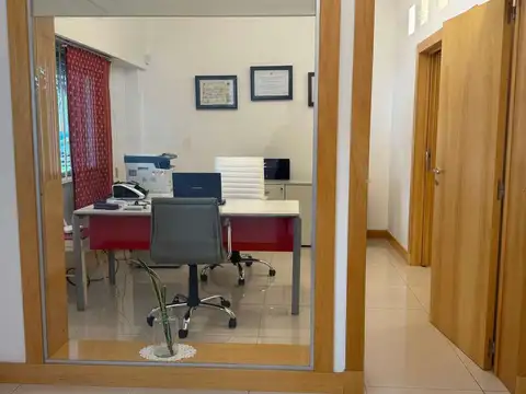 Oficina 3 ambientes con 1 baño