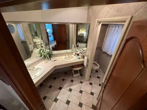 VTA CASA 5 AMB/ DESARRO S. 3 LOTES/PILETA /COCHERA