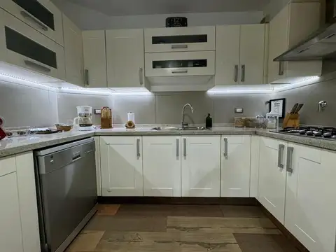 Casa en Venta en Lomas De Zamora, USD 450.000