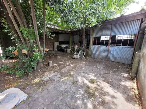 121 Entre 75 y 76 , Piso 0