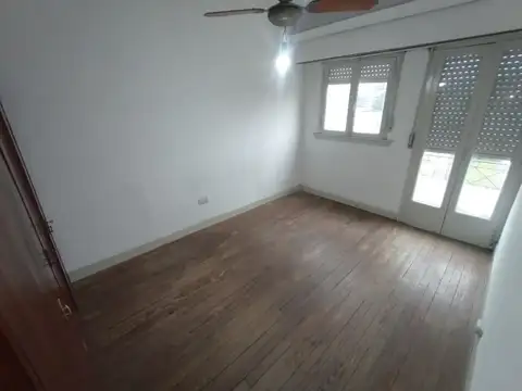 Depto Tipo Casa 4 ambientes con 1 baño