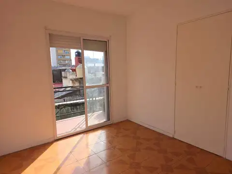 Luminoso 3 ambientes: balcón, aire y tranquilidad