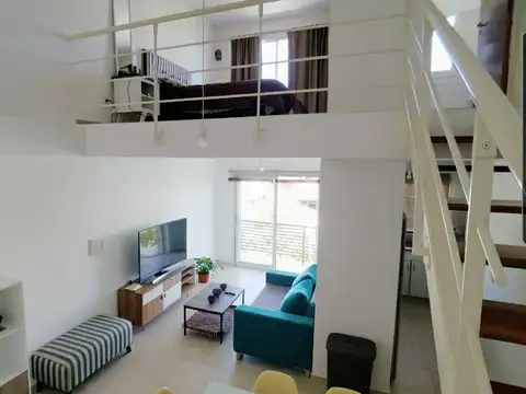 Av. Pablo Richieri 2800, Piso 1