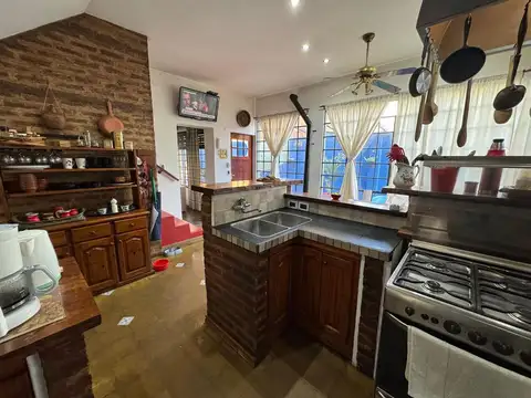 CASA 3AMB ANTIGUA TOTALM REFORMADA/COCHERAS/GALPÓN