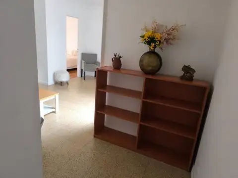 Departamento amplio 2 ambientes  amoblado 2 balcones