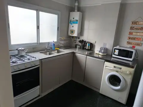 Departamento amplio 2 ambientes  amoblado 2 balcones