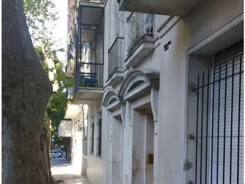 Amplio 3 Amb en Coghlan al frente con balcón