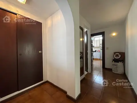 Depto Tipo Casa en Venta con 1 cocheras