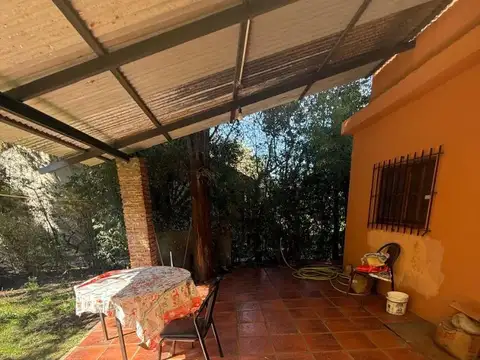 Casa 5 ambientes con 2 baños