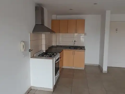 Martin Fierro 6600, Piso 2