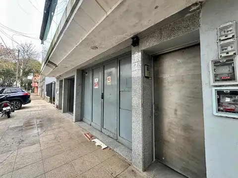 PH 2 ambientes con terraza - A. Alsina 3873