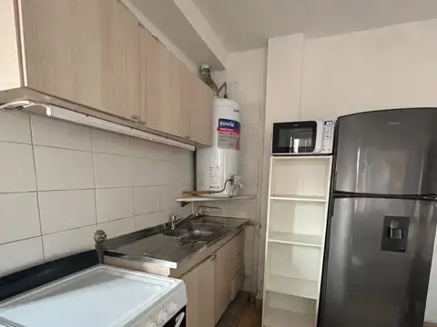 ALQUILO PH 2 AMB, C/FRENTE CON PATIO