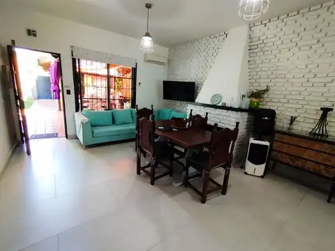 Venta Casa 3 Ambientes Piscina Quincho Cochera 3 Autos Benavidez Tigre Lote en esquina