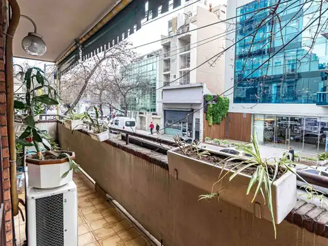 VENTA - 4 AMBIENTES C/ DEP - BALCON CORRIDO - COCHERA