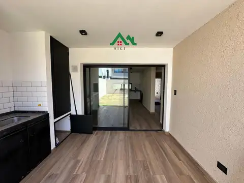 Casa 5 ambientes con 2 baños