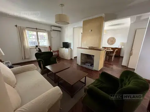 Casa 5 ambientes con 2 baños