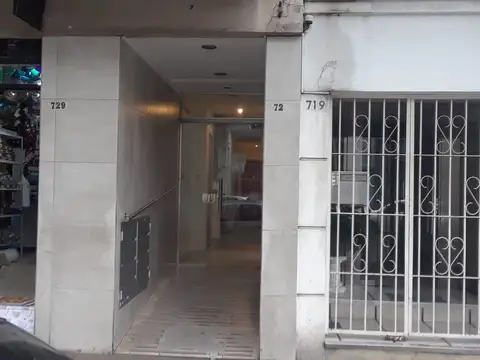 DOS AMBIENTES CONTRAFRENTE CON BALCON  BAÑO Y COCINA COMPLETOS LUMINOSO