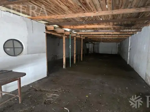 Galpon en Venta 25  mts Fondo