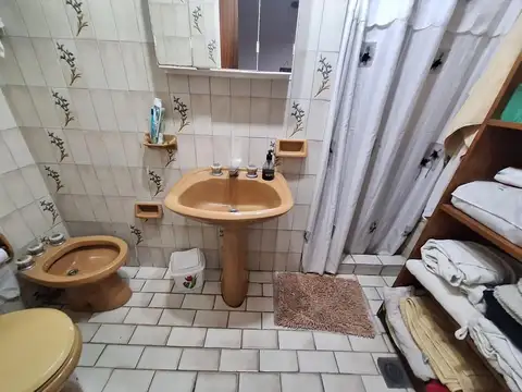 CASA CUATRO AMBIENTES Y QUINCHO SAN ANDRES