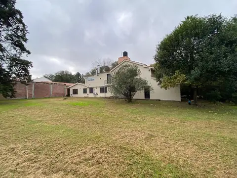 Casa 7 ambientes con 5 baños