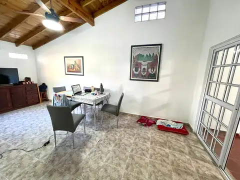 Casa 3 ambientes con 1 baño