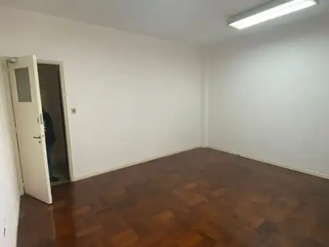 A.    ALSINA 1300, Piso 4