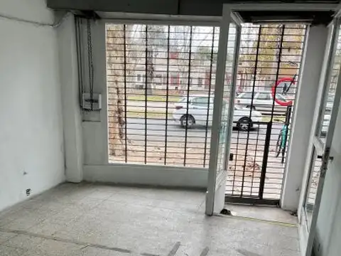 Local en Alquiler en Alberdi, $ 650.000