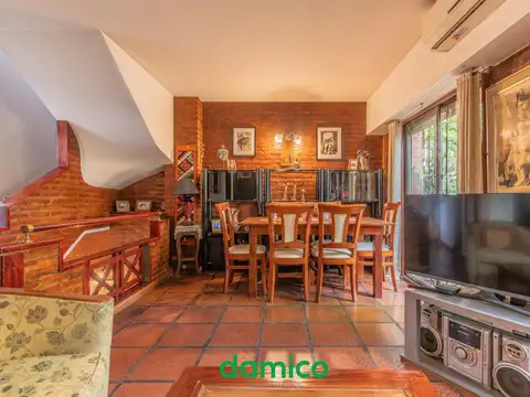 Depto Tipo Casa en Venta de 5 ambientes