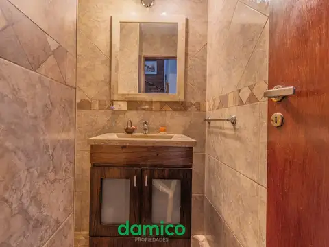 Depto Tipo Casa 5 ambientes con 4 baños
