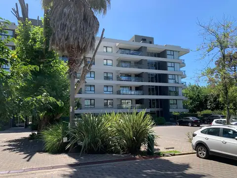 Jose Malavia al 1200