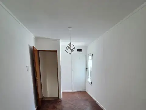 Depto Tipo Casa 4 ambientes con 2 baños