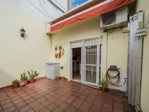 Venta Parque Chacabuco PH 4 Ambientes Reciclado