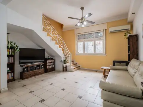 Depto Tipo Casa en Venta en Parque Chacabuco, USD 169.000