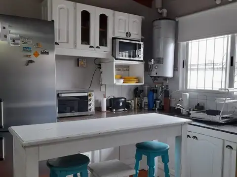 Av 3 De Febrero 3100, Piso 1