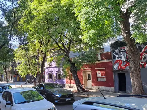 Casa 6 ambientes con 2 baños