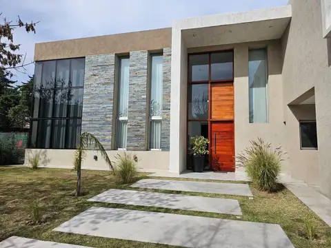 Casa - Barrancas
