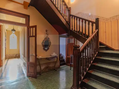 Casa en Alquiler con 1 cochera