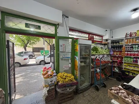 Local en Venta en Parque Chacabuco, USD 95.000