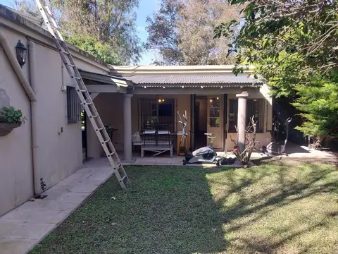 Casa en Venta con 4 cocheras