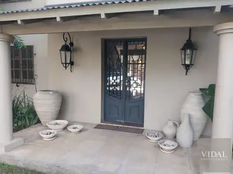 Casa en Venta en Don Torcuato, USD 790.000