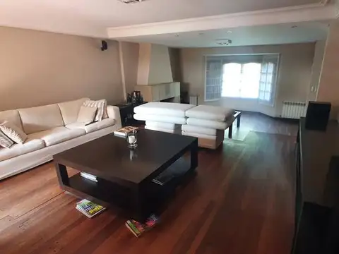 Casa en Venta en Adrogue, USD 365.000