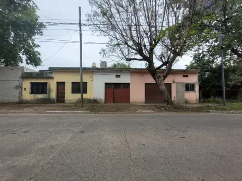 Casa 2 Amb Con Local Fondo Libre Jose C Paz