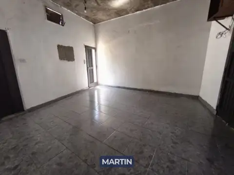 Casa en Alquiler con 2 cocheras