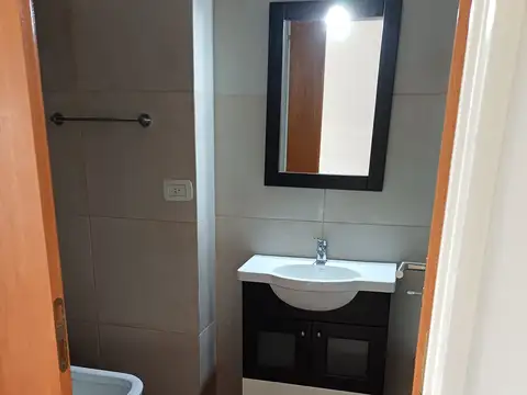 LUMINOSO MONOAMBIENTE EN URQUIZA R