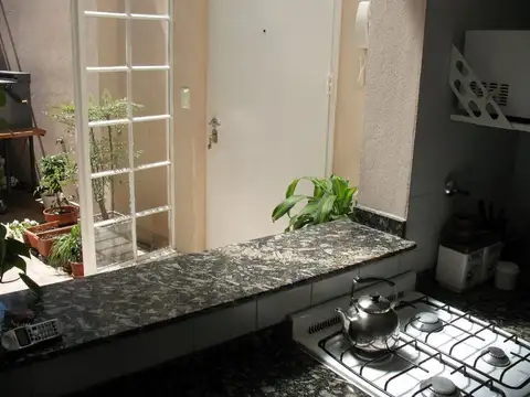 Depto Tipo Casa en Venta en Chacarita, USD 250.000