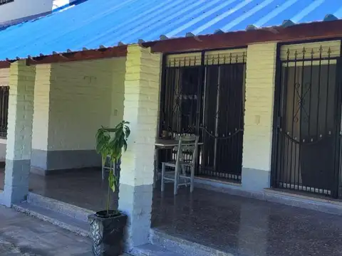 Casa 7 ambientes con 3 baños