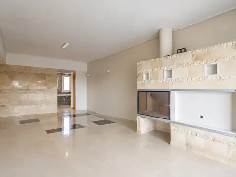 Venta Dpto. Piso de 4 Amb. Balcón aterrazado. Vista abierta. Villa Urquiza. Doble Cochera Cubie...