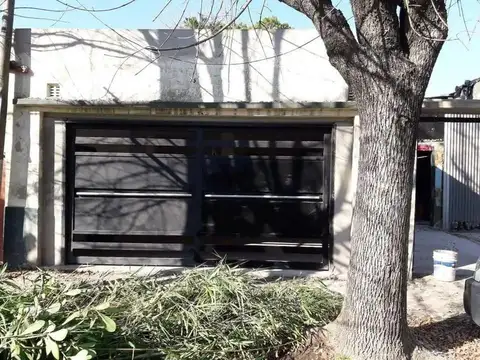 CASA EN CITY BELL