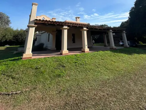 Casa en Alquiler de 3 dormitorios