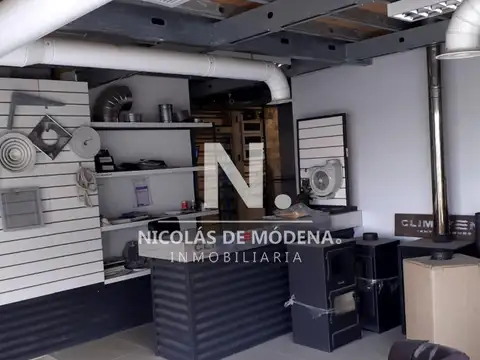 Excelente galpón y local comercial